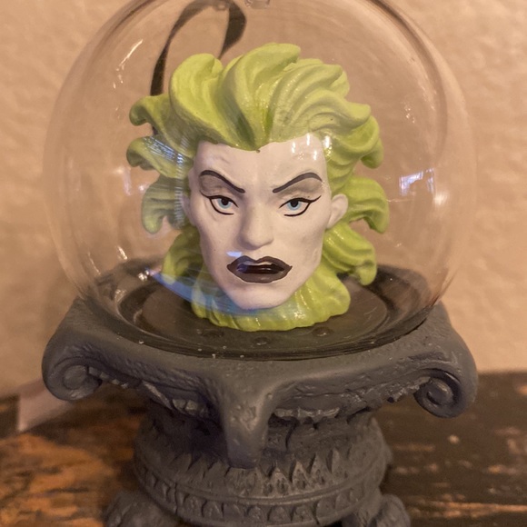 NWT Disney Haunted Mansion Madame Leota Ornament - Picture 3 of 7